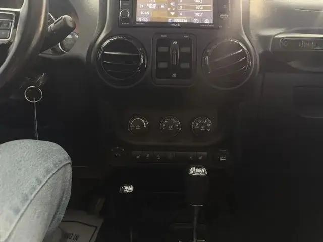 2015 Jeep Wrangler Unlimited Altitude