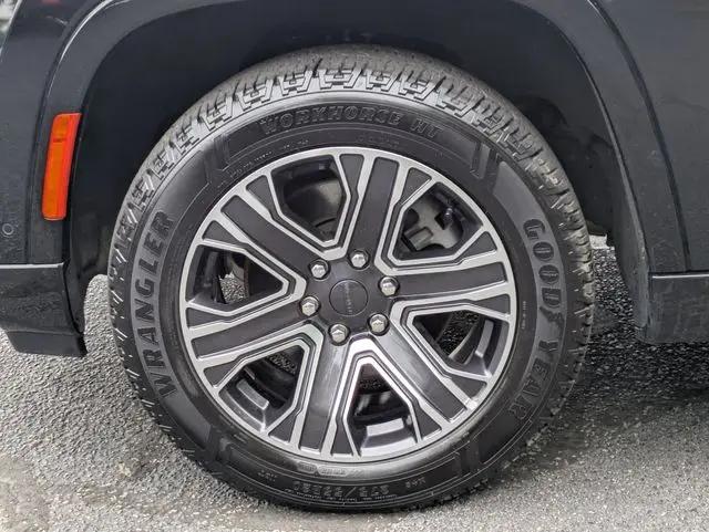 2024 Jeep Wagoneer Series II 4x2