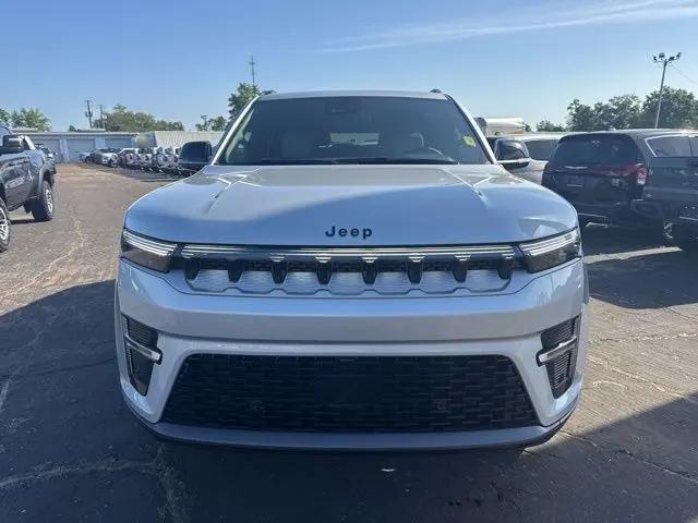 2026 Jeep Grand Wagoneer 4x2