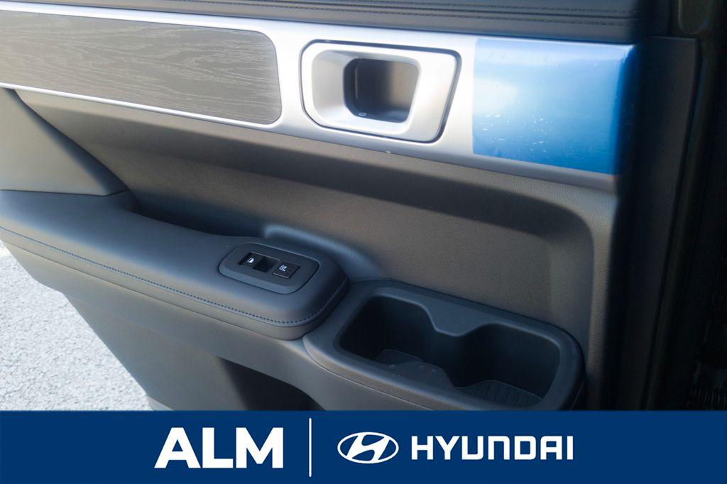 New 2026 Green HYUNDAI Limited FWD image 23