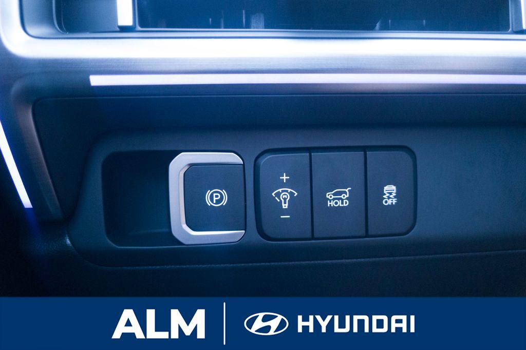 New 2026 Green HYUNDAI Limited FWD image 33