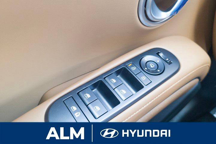 New 2026 White HYUNDAI Calligraphy FWD image 32