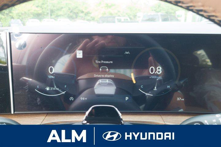 New 2026 White HYUNDAI Calligraphy FWD image 30