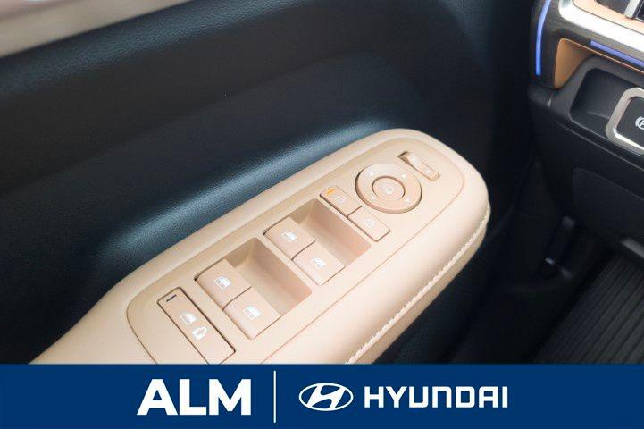 New 2026 White HYUNDAI Calligraphy FWD image 32