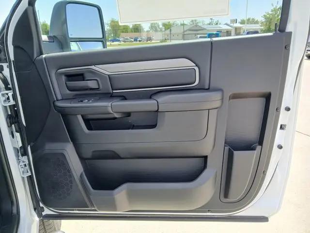 2026 Ram 3500 Tradesman Regular Cab 4x4 8' Box