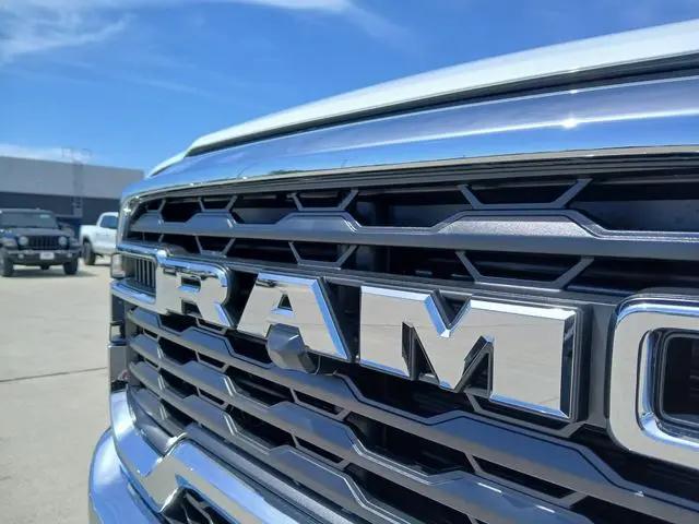 2026 Ram 3500 Tradesman Regular Cab 4x4 8' Box