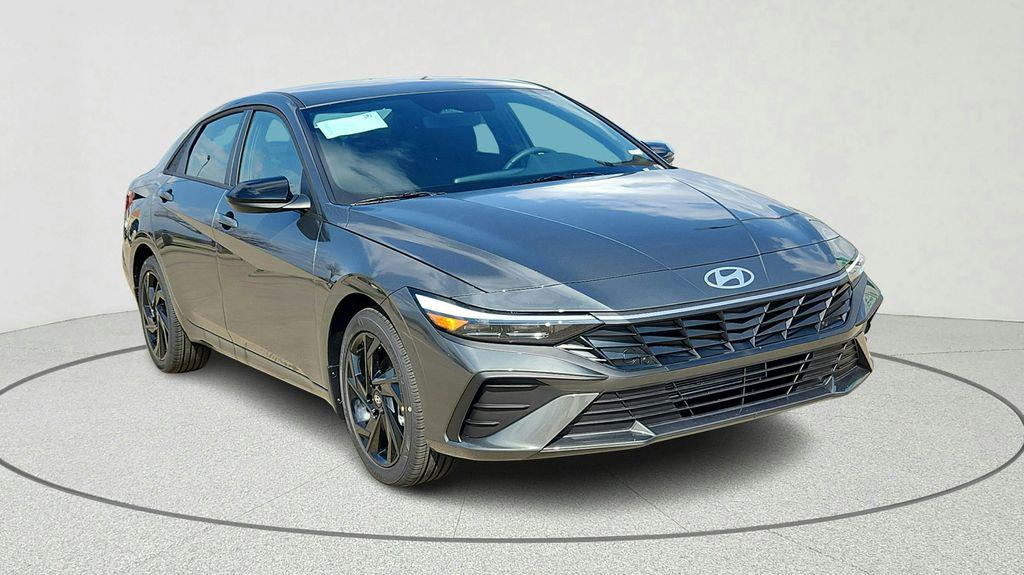 2026 Hyundai Elantra 2.0 SEL Sport IVT's photo