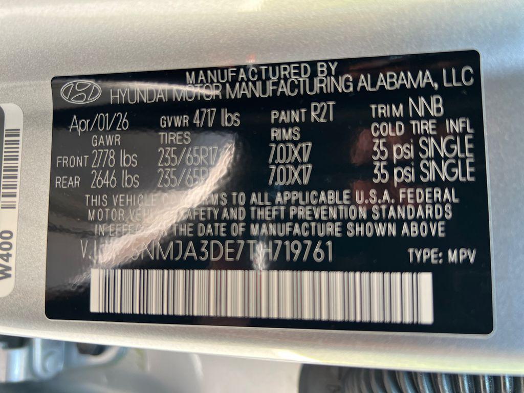 New 2026 Shimmering Silver HYUNDAI SE FWD image 33