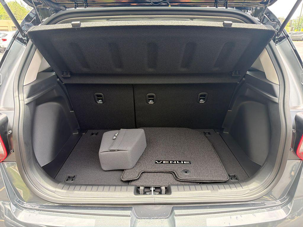 New 2026 Gray HYUNDAI SEL w/Two-Tone Roof image 19