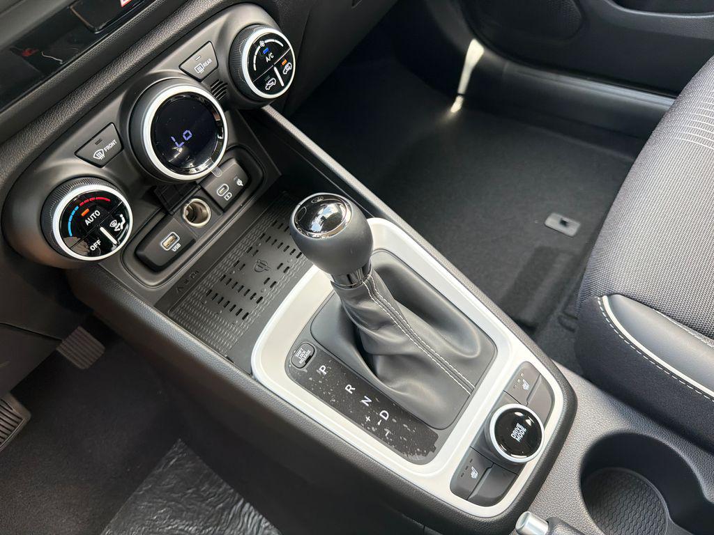 New 2026 Gray HYUNDAI SEL w/Two-Tone Roof image 27