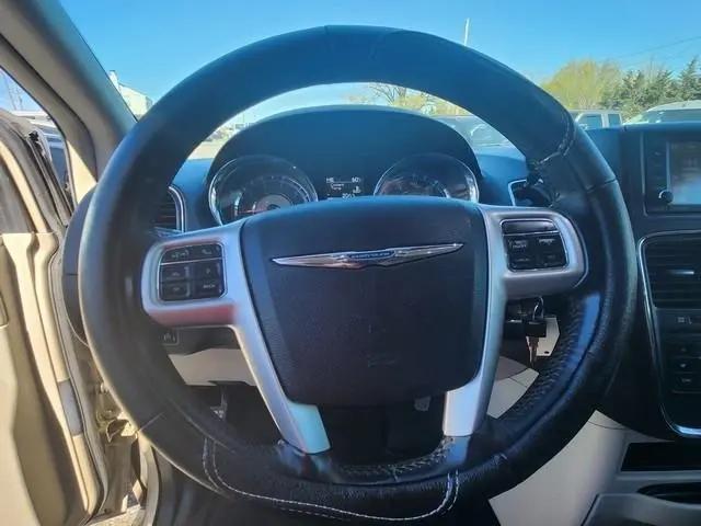 2015 Chrysler Town & Country Touring