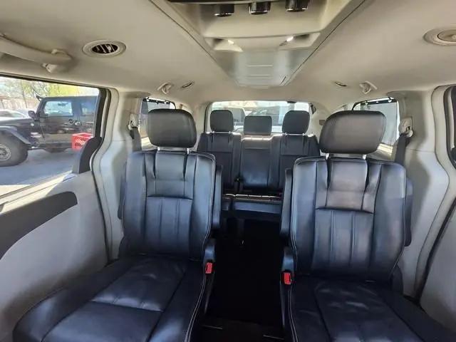 2015 Chrysler Town & Country Touring