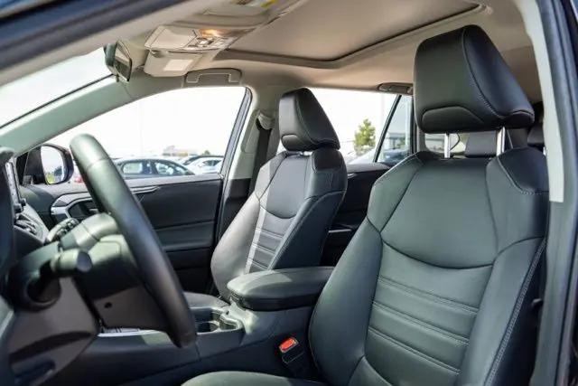 2021 Toyota RAV4 XLE Premium