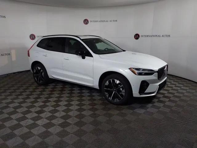 2026 Volvo XC60 B5 Plus