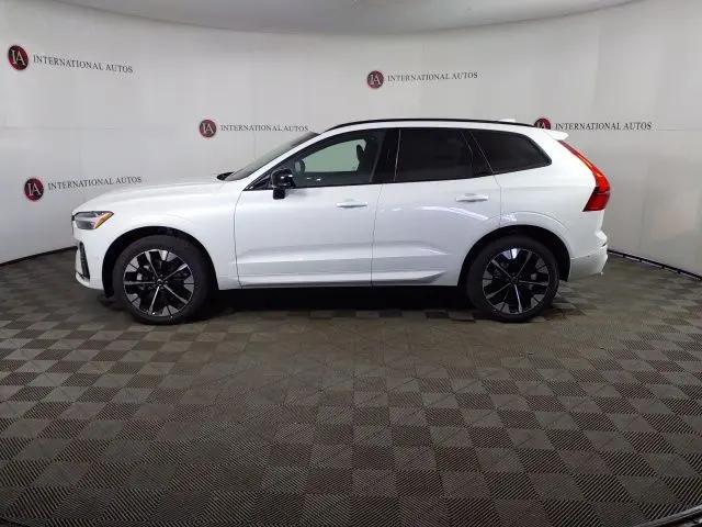 2026 Volvo XC60 B5 Plus