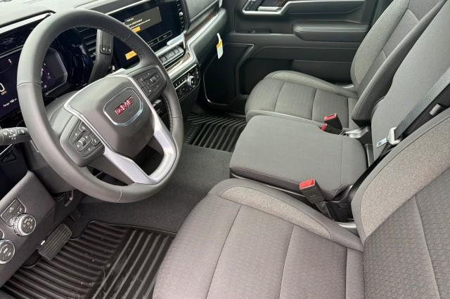 2026 GMC Sierra 2500HD Crew Cab, Standard Bed, SLE, 4WD