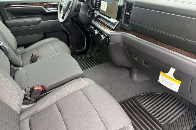2026 GMC Sierra 2500HD Crew Cab, Standard Bed, SLE, 4WD