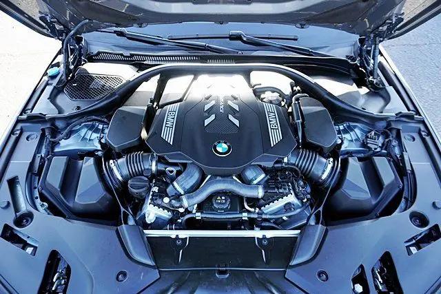 2023 BMW M5 i xDrive