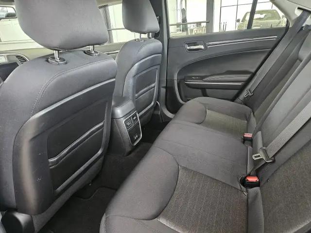 2019 Chrysler 300 Touring