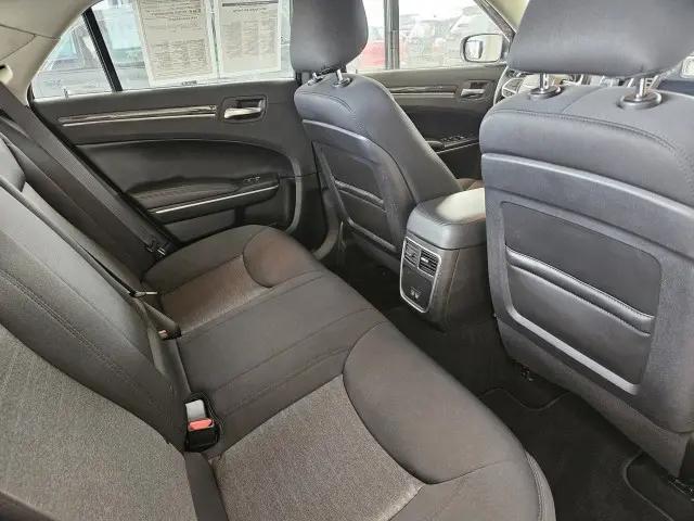 2019 Chrysler 300 Touring