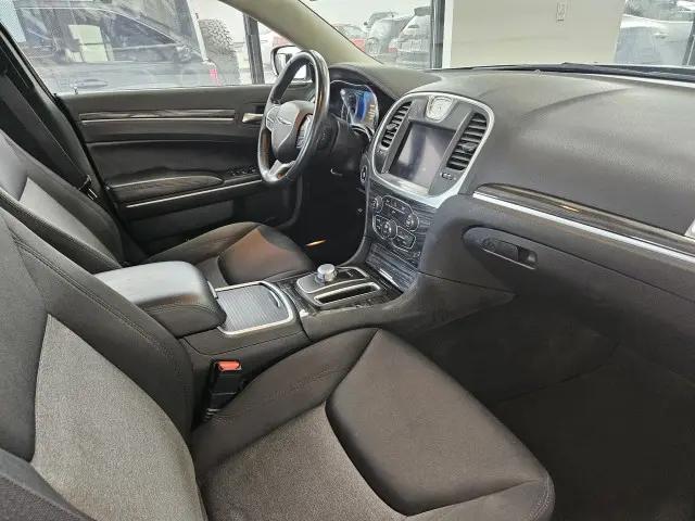 2019 Chrysler 300 Touring