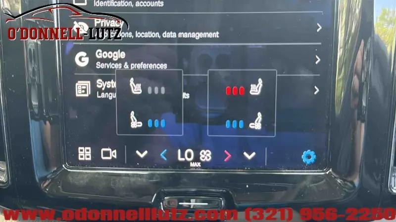 2022 Volvo XC60 B6 Inscription