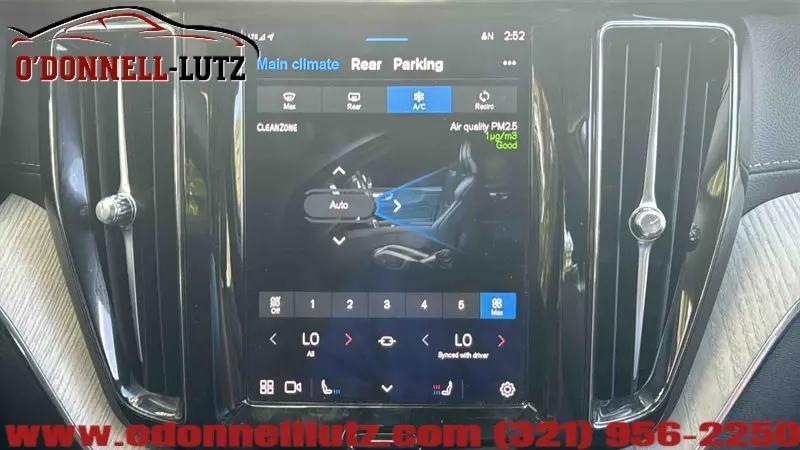 2022 Volvo XC60 B6 Inscription