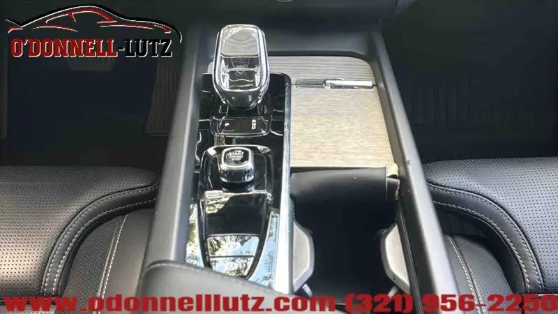2022 Volvo XC60 B6 Inscription