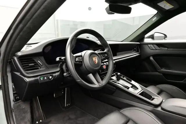 2025 Porsche 911 Carrera GTS