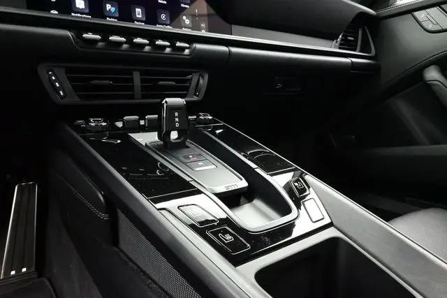 2025 Porsche 911 Carrera GTS