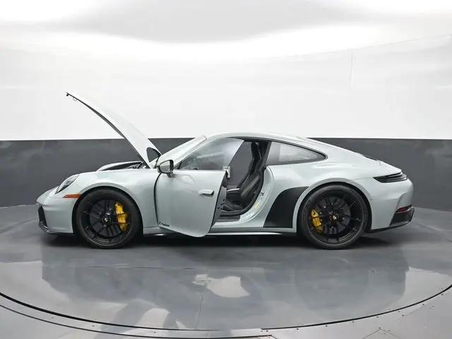 2025 Porsche 911 Carrera GTS