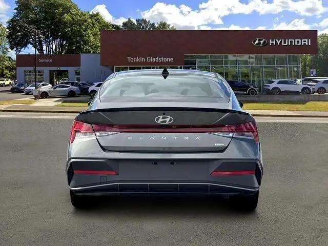 2026 Hyundai Elantra Hybrid SEL Sport