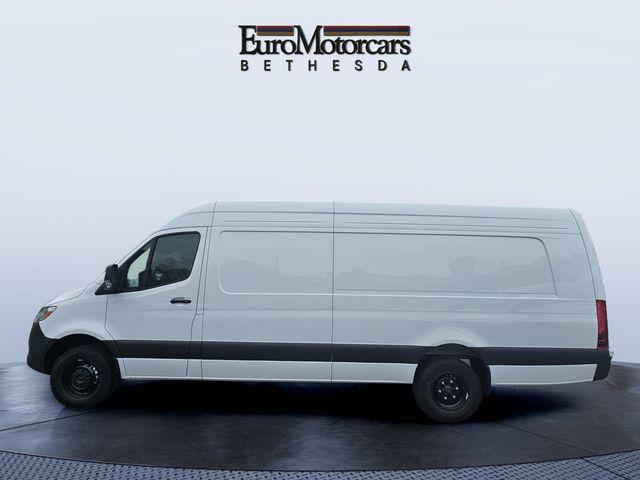 2026 Mercedes-Benz Sprinter 3500 Cargo 170 WB