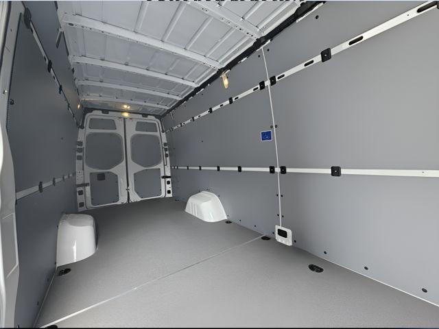 2026 Mercedes-Benz Sprinter 3500 Cargo 170 WB