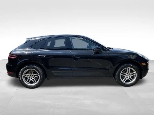2017 Porsche Macan Base