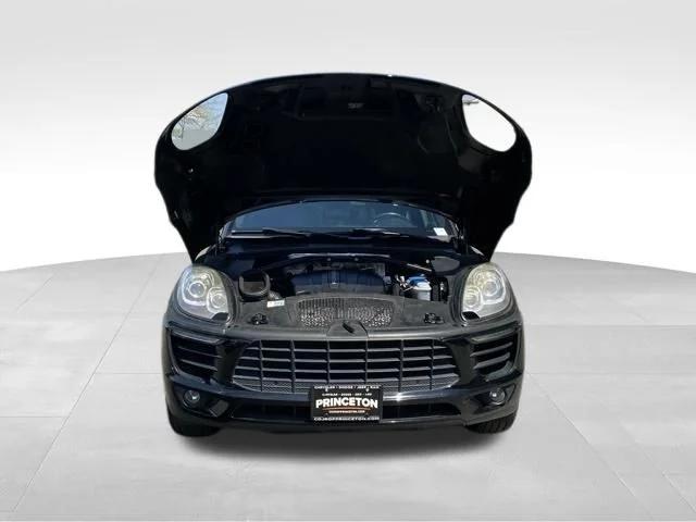 2017 Porsche Macan Base