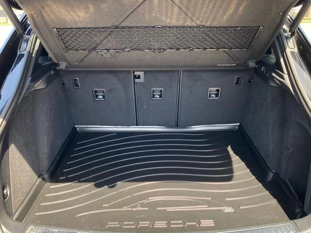 2017 Porsche Macan Base