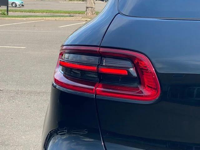 2017 Porsche Macan Base