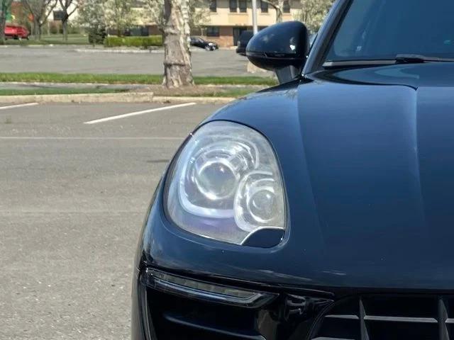 2017 Porsche Macan Base