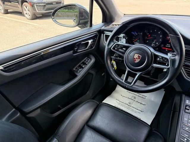 2017 Porsche Macan Base