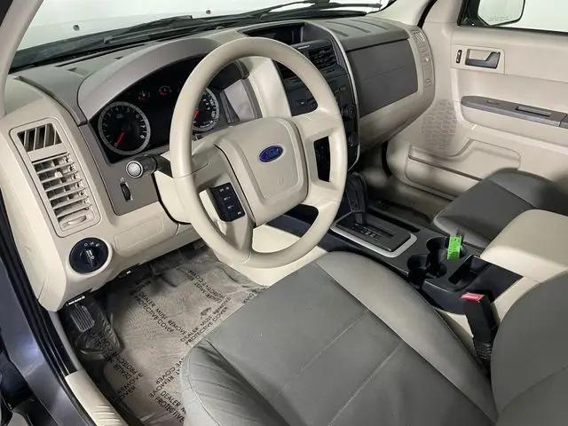 2010 Ford Escape XLS