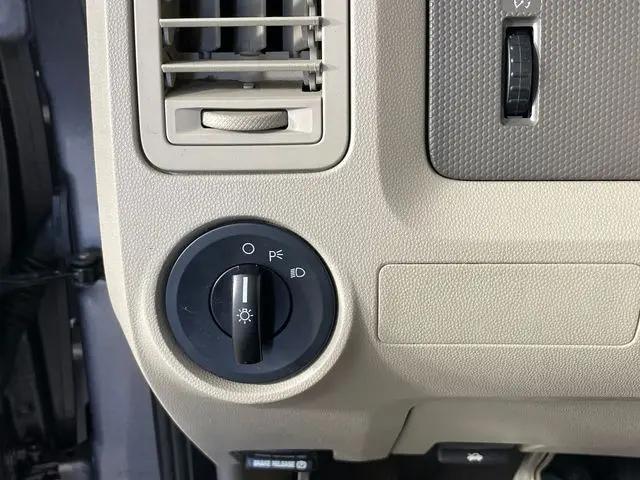2010 Ford Escape XLS