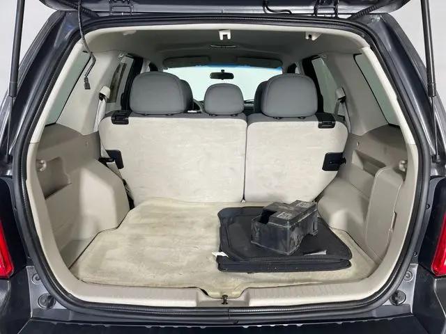 2010 Ford Escape XLS