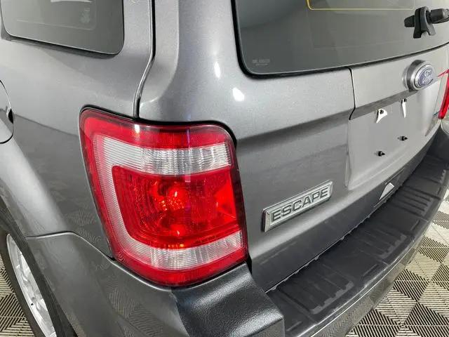 2010 Ford Escape XLS
