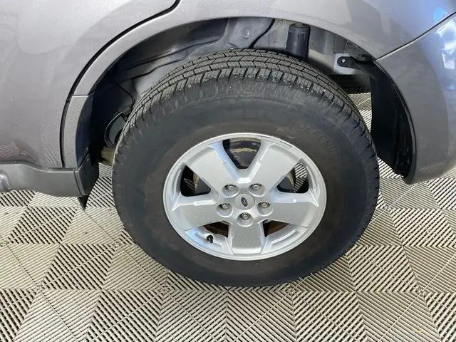 2010 Ford Escape XLS