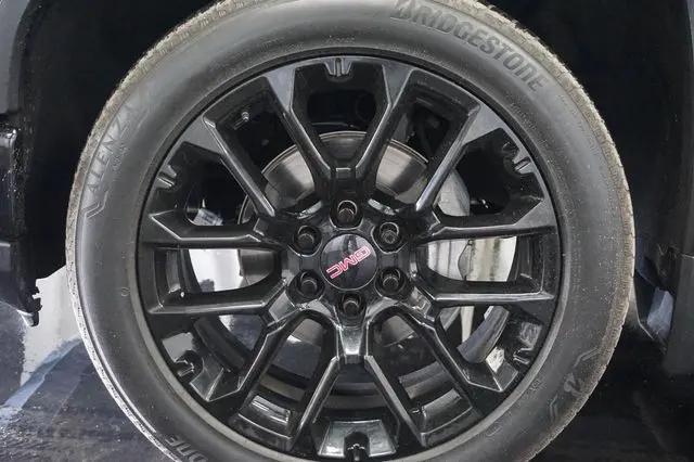 2023 GMC Sierra 1500 4WD Crew Cab Short Box Denali