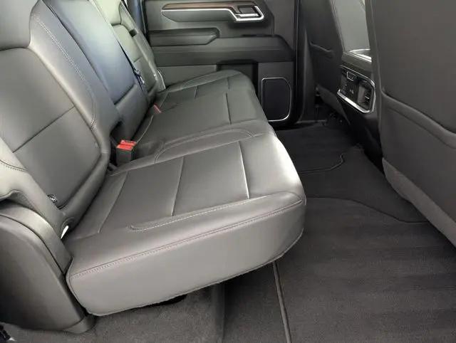 2025 GMC Sierra 2500HD 4WD Crew Cab Standard Bed SLT