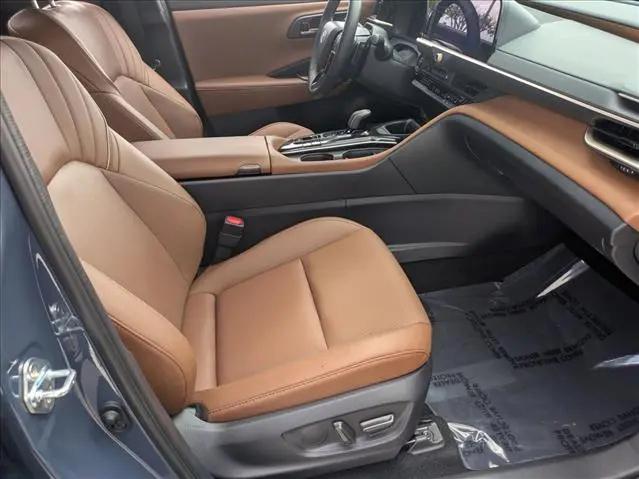 2025 Toyota Crown Signia Limited