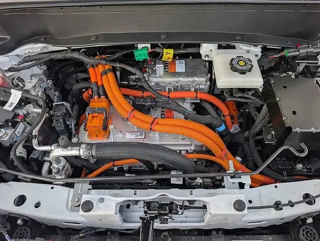 2027 Chevrolet Bolt LT FWD