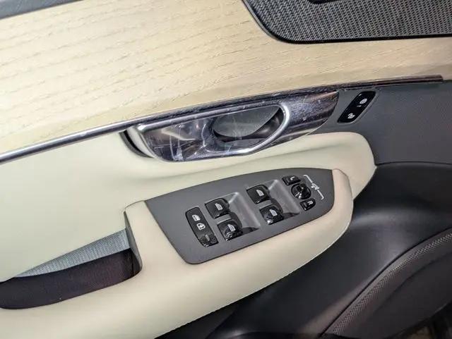 2026 Volvo XC90 Plug-In Hybrid Ultra, T8 AWD, Electric/Gasoline, Bright, 7 Seats